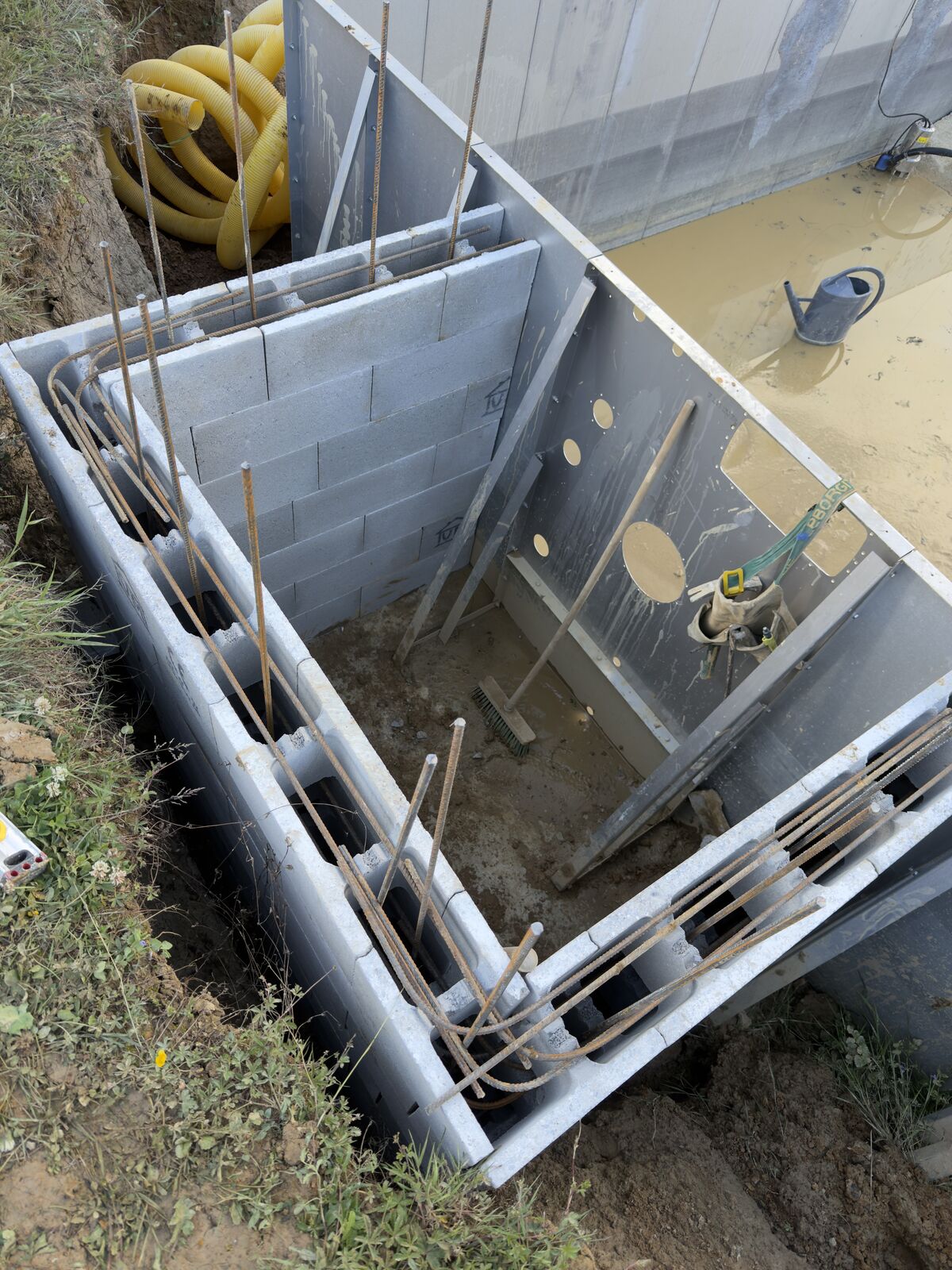 Coffrage et béton banché